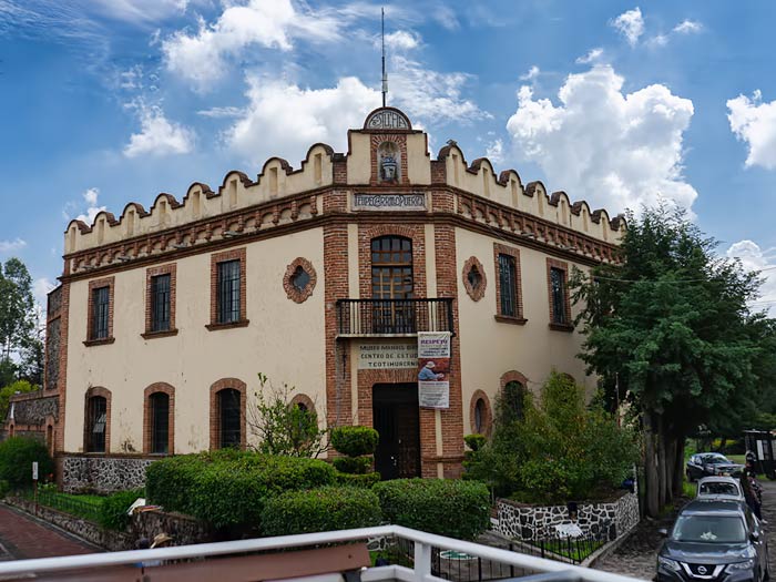 Quetzalbus 10